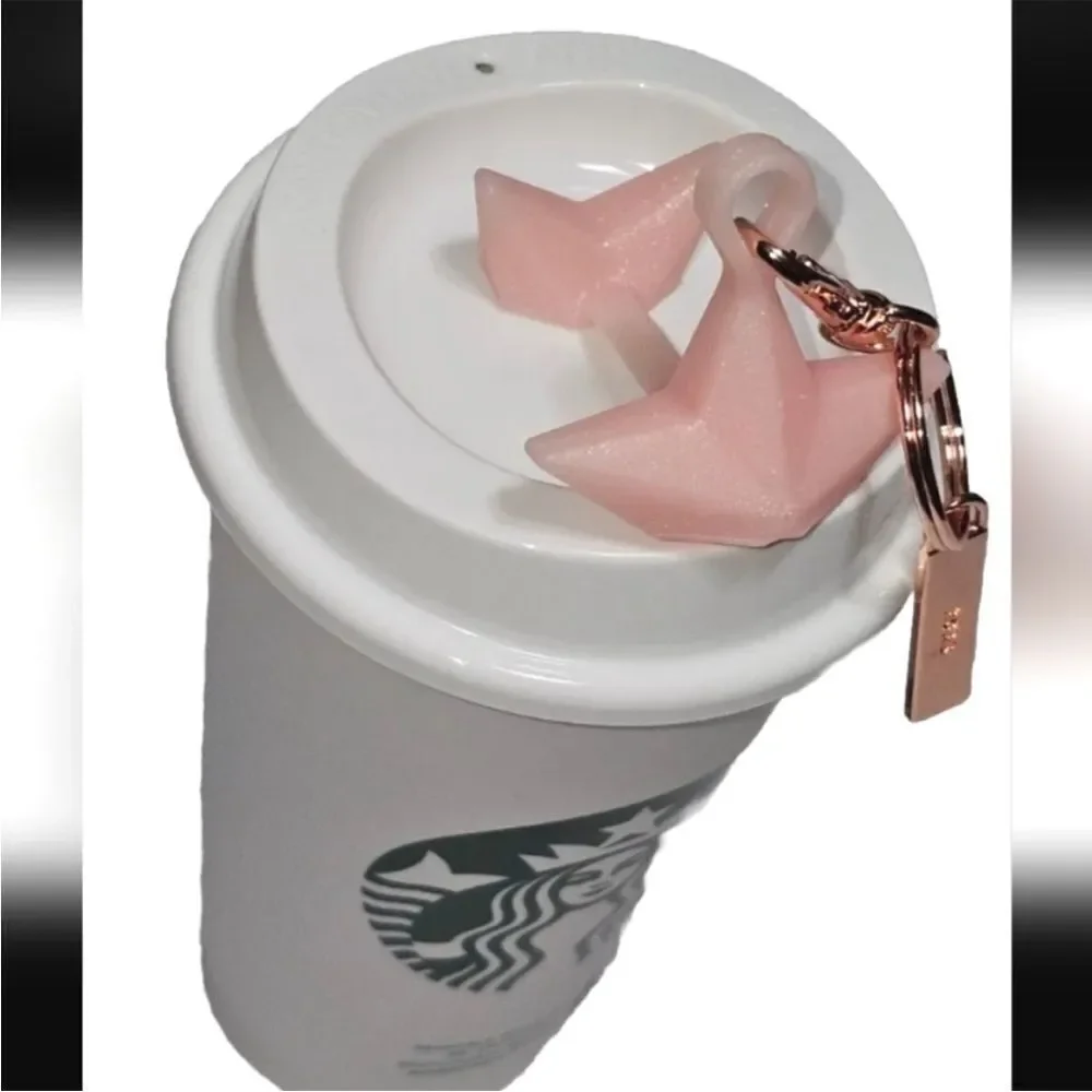 Starbucks Holiday 2023 Reusable Silicone Hot Cup Lid Stopper Topper Keychain NWT